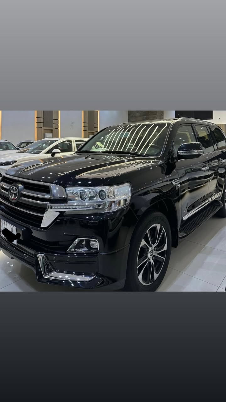 لاندكروزر 2021 VX.S مواصفات لكزز
🚘 للبيع – تويوتا لاندكروز VXS موديل 2021 🚘

📌 النوع: Toyota Land Cruiser VXS
📌 الموديل: 2021
📌 الفئة: VXS فل كامل
📌 اللون: (اسود)

✨ المواصفات:
✔️ محرك 8 سلندر
✔️ دفع رباعي (4x4)
✔️ فتحة سقف
✔️ جلد أصلي فاخر
✔️ شاشات أمامية وخلفية (3)
✔️ كاميرات 360 درجة
✔️ رادار + مثبت سرعة
✔️ تبريد وتدفئة مقاعد
✔️ تشغيل بصمة
✔️ نظام تعليق هيدروليك
✔️ باب خلفي كهربائي
✔️سنسرات أمامية وخلفية

💰 السعر: (600$) قابل للتفاوض بالمعقول
📍 الموقع: (السيدية)
📞 للتواصل خاص أو اتصال: (***********)
