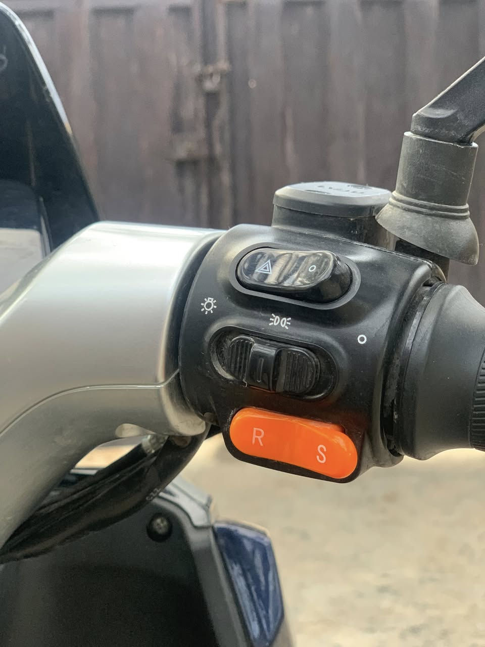 دراجه شحن للبيع السعر 750وبي مجال نظيف جدا بطاريات عله فحص
العنوان الفلوجه 
للإستفسار:
***********
