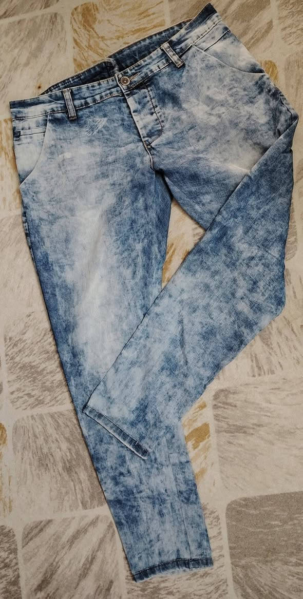 بناطير جينز شبابي باله أوربي جدا نظيفات 👌👌 العدد 52 قطعه...
ابيعهم شلعه الي يريدهم شلعه يراسلني خاص... إشارة الأصدقاء


**إذا كنت صاحب هذا الإعلان وتريد حذفه لأي سبب، رجاءا أرسل رسالة إلى الدعم الفني**