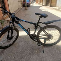 استعمال خفيف • إطار ألمنيوم • ٢١ سرعة Shimano