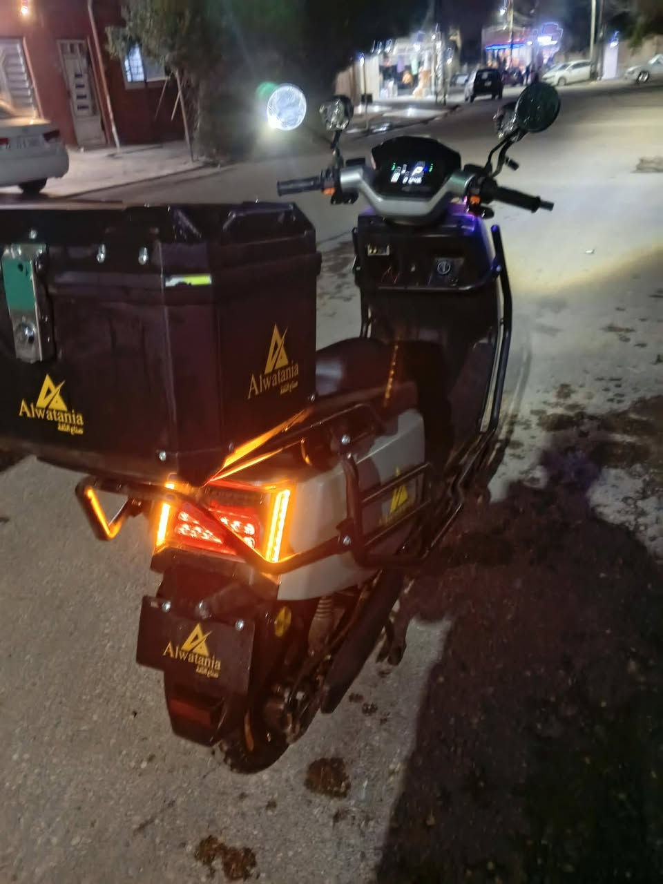 السلام عليكم ماطور شحن للبيع السعر 850 وبي مجال الرقم ***********
