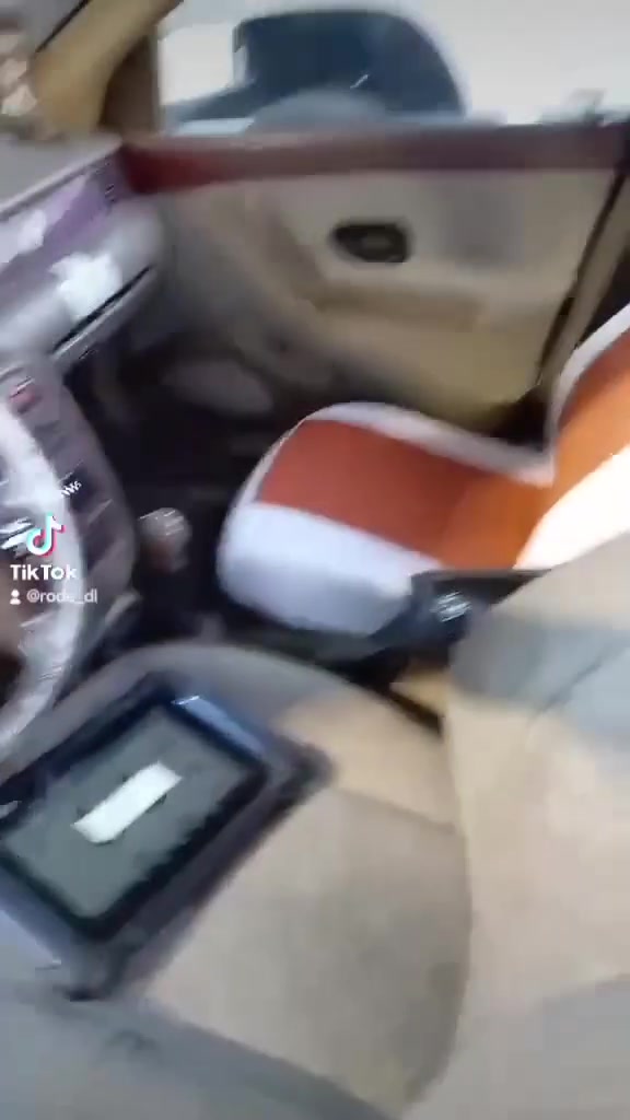 من أعمال الورشة اليوميه ورشة رياض العقيلي لفحص وبرمجة وتشخيص أعطال السيارات بجهازالكمبيوتر رقم هاتف *********** العنوان بغداد العبيدي مقابل بانزين خانه العبيدي
