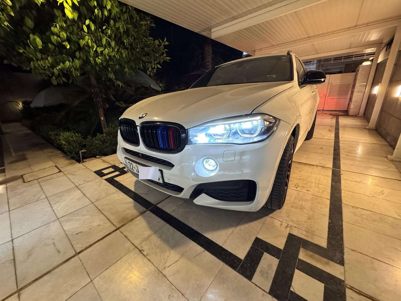 سلام عليكم 

للبيع  BMW X6 35i
موديل :2019

خليجية وكالة العروش

سيارة بلاد ما ملعوب بيها نهائيا

عداد: 120km

…………………………………………..

بصمة 

سلايد

سقف: شامو

ابواب بصمة

ابواب بردة

كشنات هيتر

كشنات تبريد 

كشنات كهرباي

رادار امامية 

تحديد سرعة

لايت :BMW Adaptive LED

صندوق كهرباي

سماعات:BANG&OLUFSEN

كامرة:360’

تبريد ثلج  
وبعد هواية مواصفات ...

…………………………………………………………………..

سيارة جديد

ماشية: 120الف 

بدون صبغ 

سيارة وكالة عروش

سيرفس كل بشركة العروش

ضمان : كير محرك بشرط 

كهربائية كل بشرط

سيارة جديد جديد بدون اي نقص

رقم بغداد جديد

……………………………………………………………………

سعرة :355$ ورقة

مكان : بغداد الكرادة

رقم تلفون 
***********
