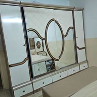 غرفة تركية  مستعملة ٩ قطع للبيع الاستفسار على هذا الرقم 07700449659