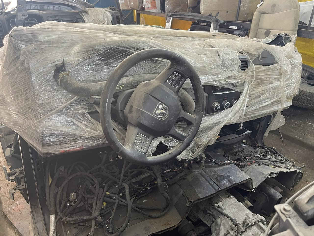 بجومة رام كلاسك عدد ٤ للبيع شلع
السلام عليكم اخوان متوفر ٤ بجومة مال رام كلاسك للبيع شلعة وحدة مكانهن بغداد
***********
