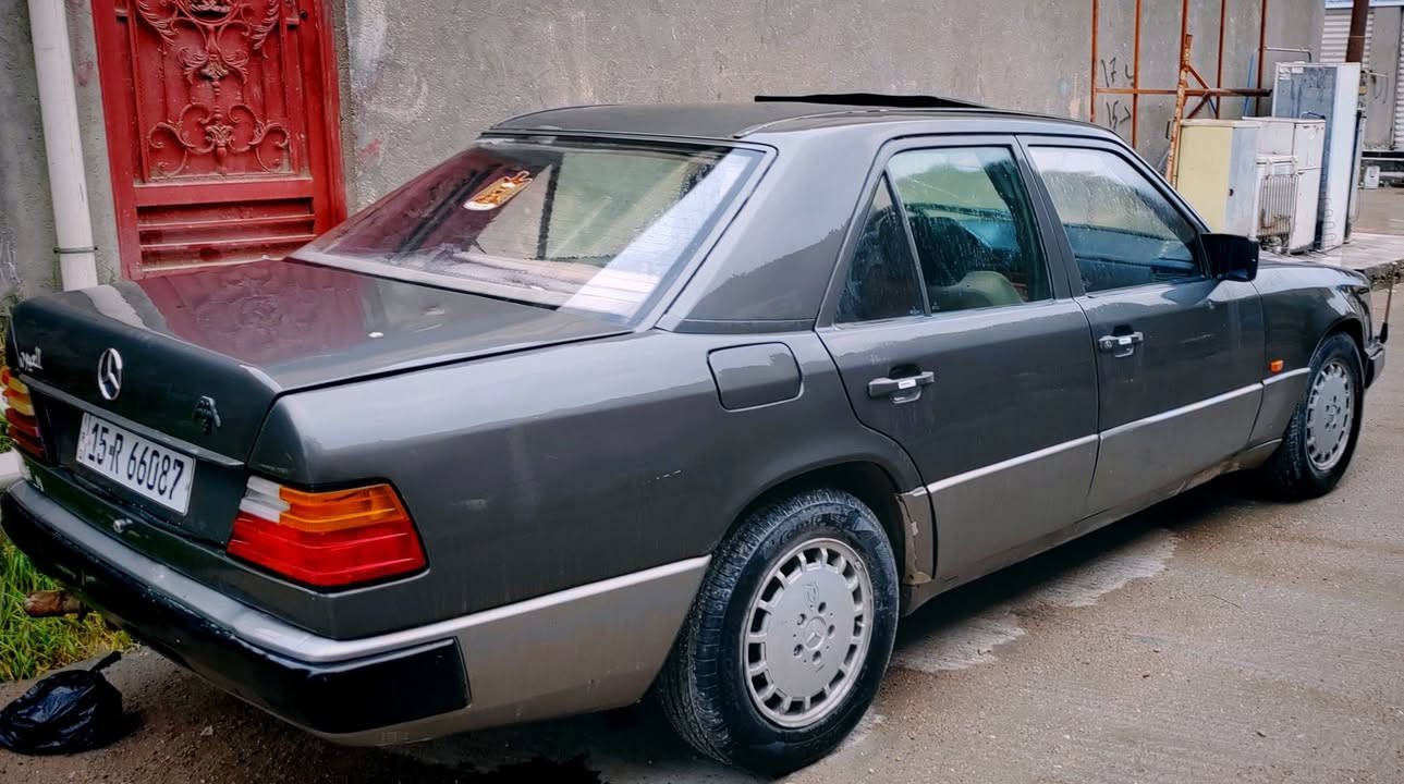 للبيع؛
مارسيديس دب 1989
السعر 45$
المكان ؛ذي قار قضاء الرفاعي 
للأستفسار ***********
