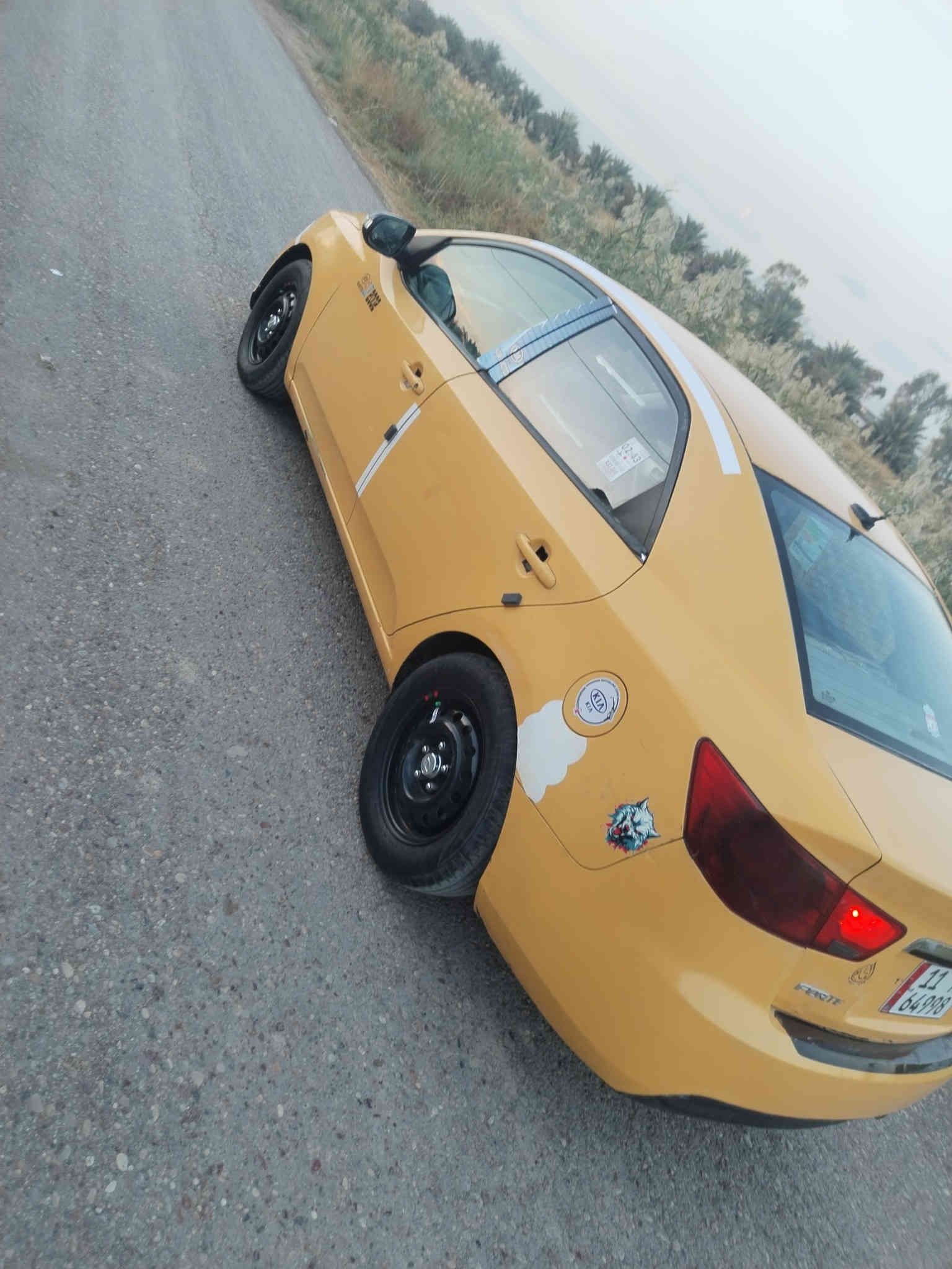 سلام عليكم فورتي 2010 وارد أمريكي حادث جاملغ امامي بدون داوخل اليبل واحد عده حادثه رقم بغداد  شرط تحويل سنويه لل2027 مصفره هيئه غرامات
محرك2000دوش مرغوب مكفول من تنقيص و تبخير صدر امامي و الخلفي جديد
تخم تاير جديد ويل جديد تبريد شغال 
نص فول 
فول تحكمات استرين
نظام ايكو 
مانع زلاق
تقليل قود 
باقي بيه مواصفات هواي العنوان بغداد السعر 85 بيه مجال الشراي 
رقم هاتف ***********
