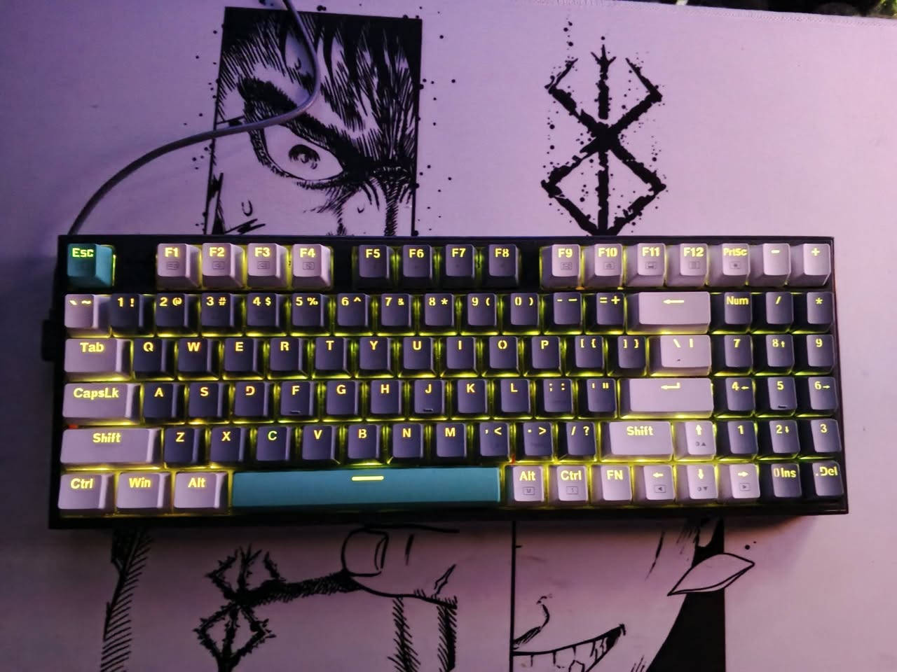 السلام عليكم
تجمعة جديدة طگ كارتون

GPU: Amd rx580 8gb ddr5 sp2048 white edition
CPU: Intel(R) Xeon(R) E5-2670 V3 2.3Ghz 12 core 24 thread 
Ram: 8gb ddr4 Kllisre 2×4
Secondary Memory: Ssd NVMe 512gb m.2 + 512 Hdd
Wifi Card: Intel(R) Dual Band Wireless-AC 7265
PSU: FSP 600w
Monitor: mi 23.8 desktop monitor 1c 75HZ
Keyboard: MACHENIKE K500 MECHANICAL RGB
Case: LOVINGCOOL LC-MJ360 WHITE supporting water cooling compatible Motherboards ATX M-ATX M-ATX with 4 fans RGB

وياها ماوس باد 90×45 سنتيم 
كل القطع نضيفة فول 
انطوني اعلى سعر ابيع توصيل موجود ومكاني البصرة


**إذا كنت صاحب هذا الإعلان وتريد حذفه لأي سبب، رجاءا أرسل رسالة إلى الدعم الفني**