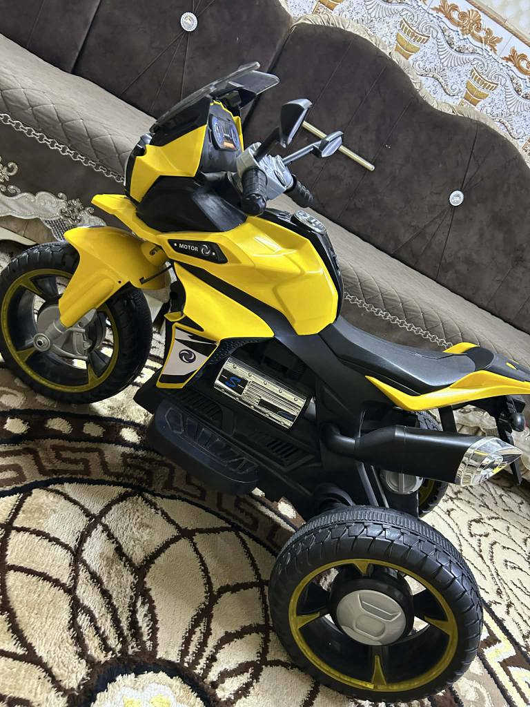 دراجة شحن استخدام قليل أقل من شهر 
على وضع المنشأ.. 
السعر 120...الف دينار 
*********** ديوانية, القادسية
