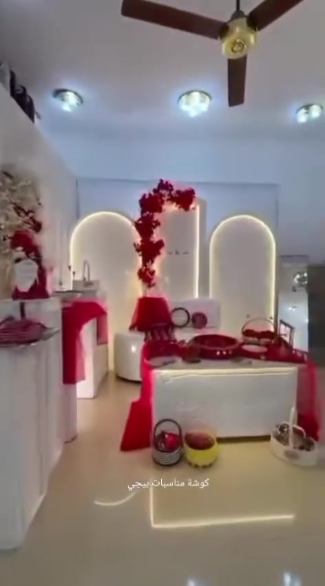 عروض على الكوشات بئنسب الأسعار مع هديه للعرسان حياكم على التصال على الرقم ***********
