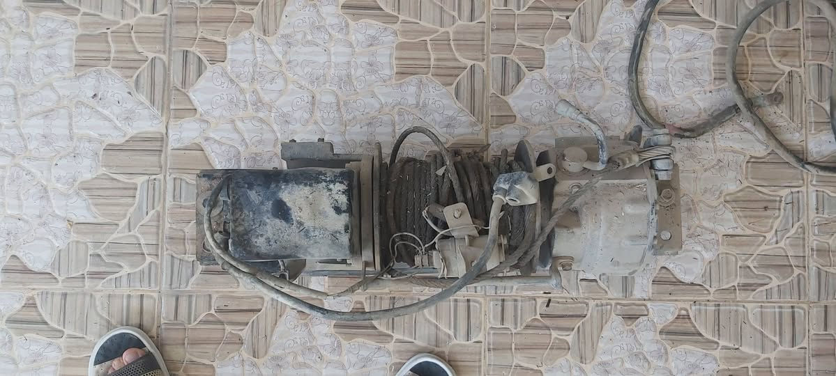 ونش سحب ٧٥٠ الف ياباني اصلي.
جنج ١٥٠ بلاد اصلي وزن خفيف
***********
