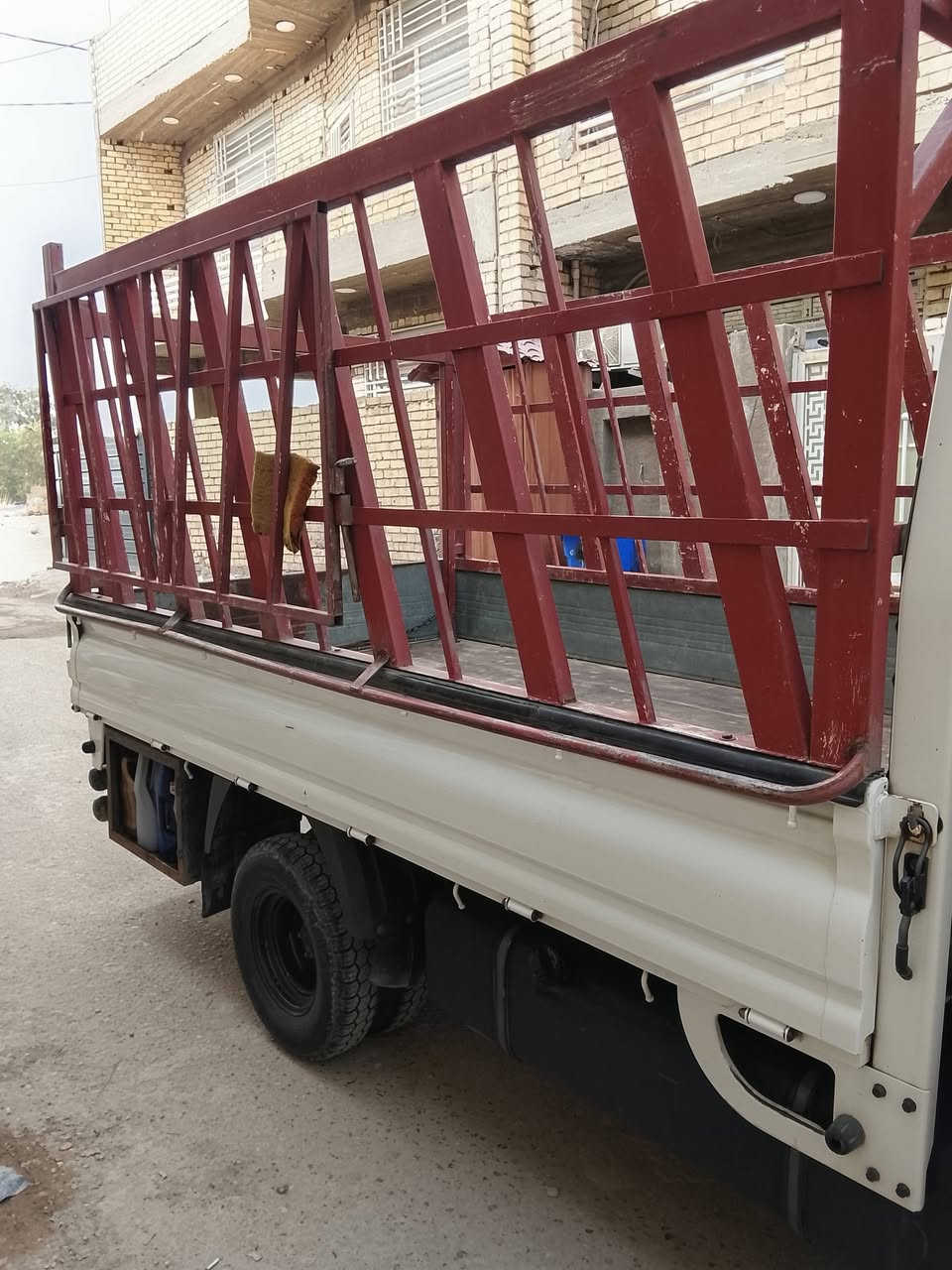 سلام عليكم كية موديل 2017 رقم بغداد سنوية 2027 بسمي السعر105بيهة مجال سيارة جاهزة مكينة جديد كير جديد  اكسن جديد مكفولة سيارة مال جناي تخم تاير كهربائيات كلهة شغالة 7جنكال صدر جديد الرقم *********** مكان بغداد الدورة
