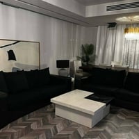 طقم كنب ١٠نفر • طاولة طعام ٨نفر • جلد أصلي