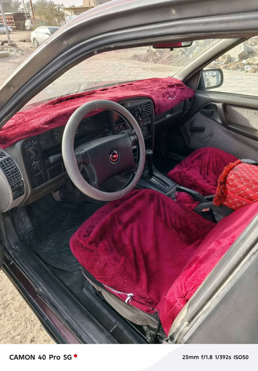 أوبل اوميكا موديل 88
سنويه لشهر الثامن تحويل فقط
كير ومحرك ونجي ياباني لاصرف ولاتبخير فقط بيها لاستيك ولف
وضع شركه بدون ضربه بدون صبغ بلاديه وجارده
تخم تاير وصدر امامي خلفي جديد 
دشبول جديد 
كهربائيات جاهزه من الدعاميه للدعاميه 
باتري جديد ماسحات زراكات كله شغال
مكانها ديالى المقدادية
السعر 30 وبيها مجال قليل 
***********
أبو مصطفى
