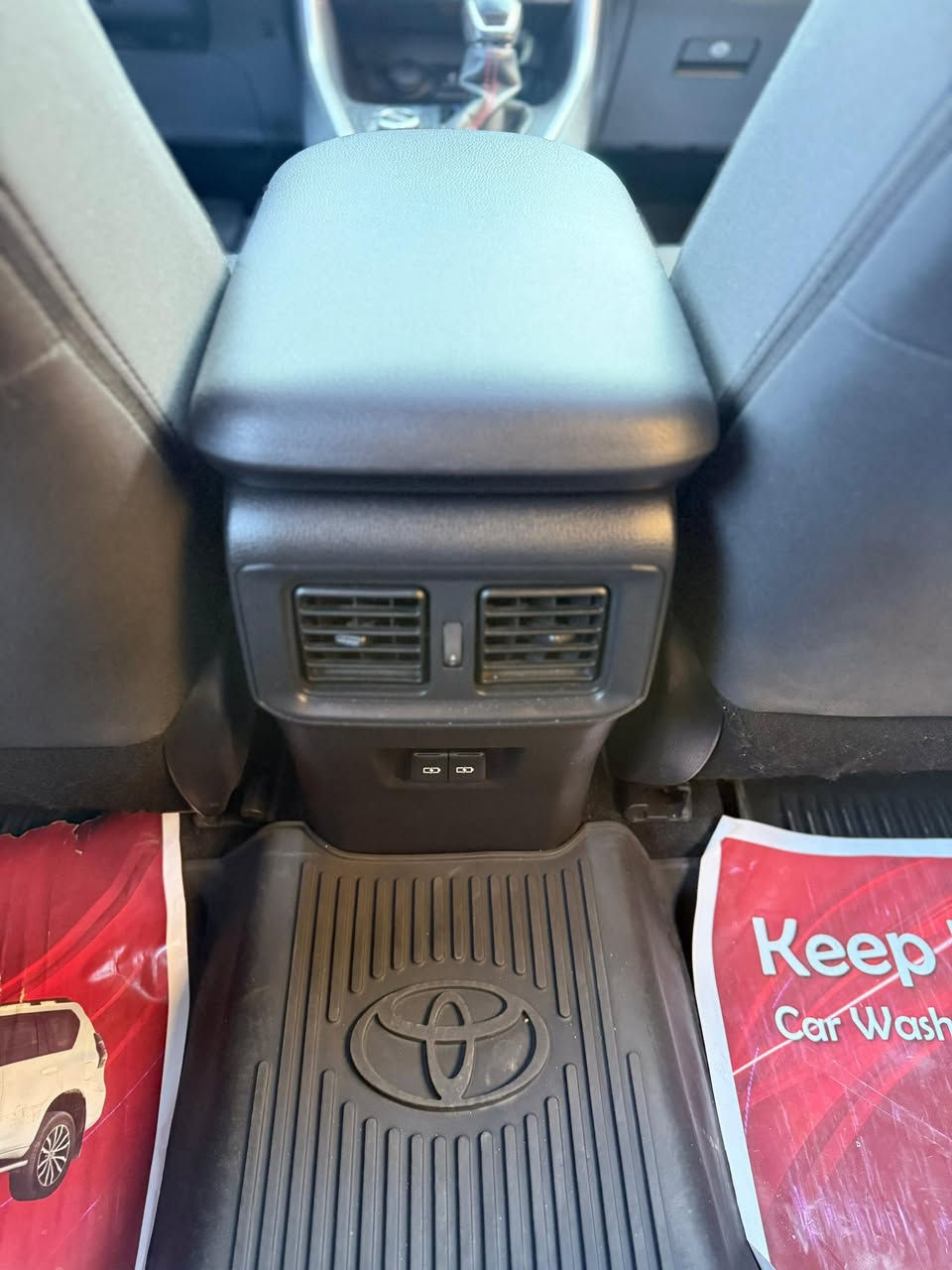 سلام عليكم تيوتا راف فور SE PRIME - PLUG - IN - HYBRID
رقم كربلاء الدولي تحويل مباشر 
الموديل : 2022 
عداد المسافه : 46 الف mill
حجم المحرك : 2500 هايبرد +كهرباء
 الضرر : باب خلفي يمين تبديل نفس اللون بدون دواخل ايرباك برده طاك ومصلح سستم 

المواصفات SE PRIME .. ✔️
فتحة سقف - بصمة تشغيل وابواب 
تشغيل عن بعد - تبريد قطعتين - فور ويل
صندوق كهرباء - كرسي سائق كهرباء 
مقاعد تدفئه اماميه + خلفيه + تدفئه ستيرن
لايت زينون عدسة تحكم كهرباء 
لد نهاري ليلي - هاند بريك كهرباء 
السياره جدا نضيفه سبير مانازل وأرضيات الشركة ربل كامله مع كتلوكات الشركة ✅
((السعر 280 ورقه ))
للاستفسار ***********
