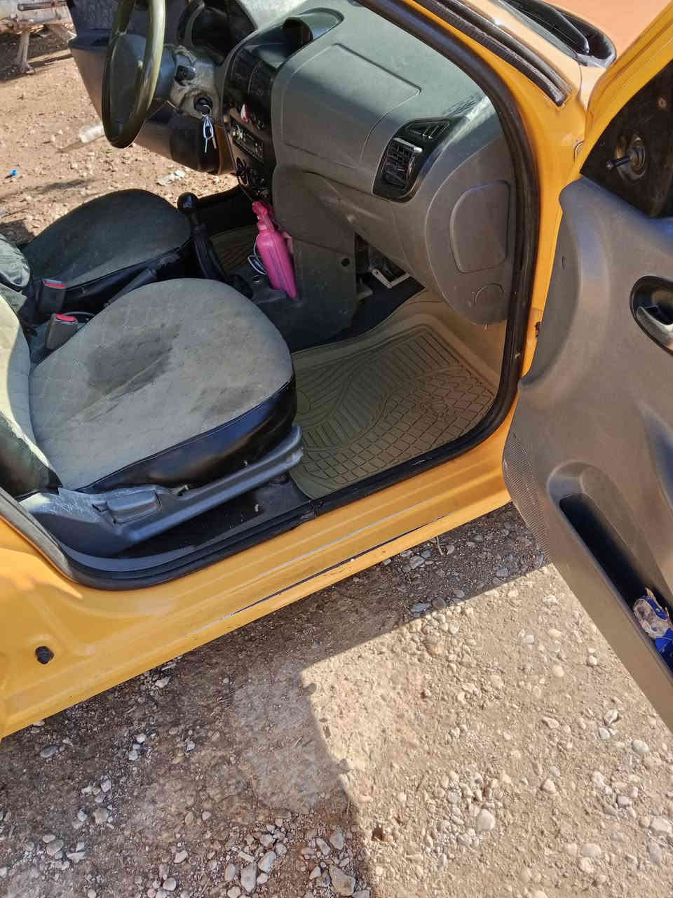 سلام عليكم طيبة موديل 2015جاهزة كير محرك حدادية تبريد تتفهة تيرات نصير ونص مكفولة ماعدة البنيد مصبوغ والبقية كفالة السعر 36وبيهة مجال قليل حك الجية ***********
