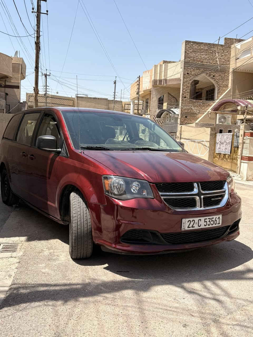 السلام عليكم 

دوج كرفان - DODGE CARAVAN
للبيع 

محرك 6 سلندر (3.6 )

مواصفات عادية 
3 قطع تبريد
كشنات متصل 
7 راكب 
شاشة بلادية 
رقم أربيل 

وارد كندي ( حادثها سرقة جاملغ وبنيد )
  وبالعراق بيها صفحة السكن صبغ ، وبيها صبغ بقبق الجنطة  بدون ضربة بدون دواخل 
أبيع حزام 

135 ورقة وبيها مجال 
مكان السيارة بغداد حي اور 

‭0783 864 7153‬
0783 818 4384
