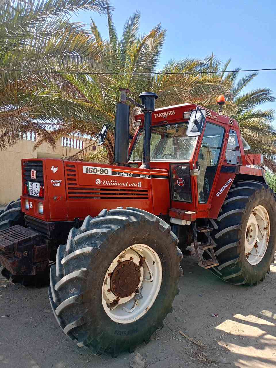 للبيع فيات 160
رقم جديد واسط تحويل مباشر 
نص اوتوماتيك 
كير وضع شركة 
محرك مكفول 
تبريد ثلج
تكمه عريضة 
اكسن بارز 
مامشتغل بالعراق 
للاستفسار الاتصال برقم ***********
