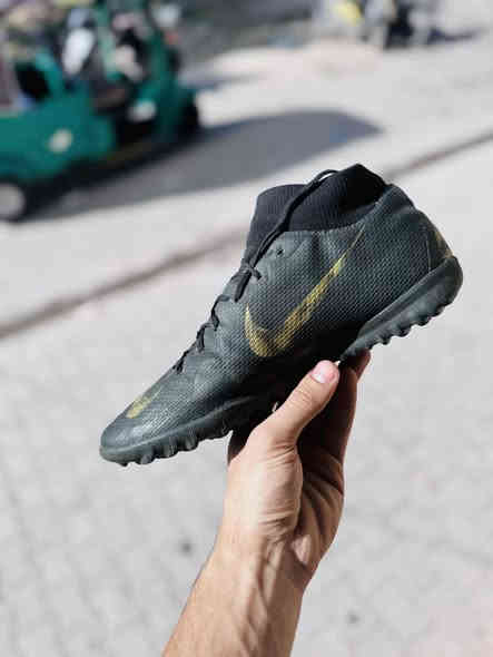 حذاء باله نضافه 100/100 

تجهيزات العميد الرياضيه 🔥🔥

اقوة عرض موجود 🔥🔥

سعر القطعه 35 الف وتوصيل مجاني ✅

قياس 42 ونص 

طول القدم 27 

توصيل متوفر جميع محافضات العراق 🌘

للحجز ***********
