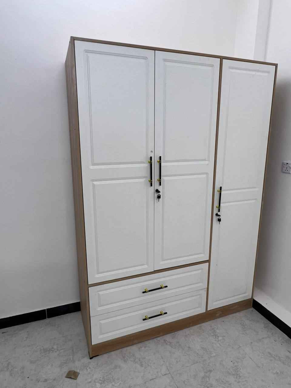 كنتور 3 باب عرض متر ونص ارتفاع مترين عمق 50 سم يوصل بالكارتون ما مشدود بغداد, العراق


**إذا كنت صاحب هذا الإعلان وتريد حذفه لأي سبب، رجاءا أرسل رسالة إلى الدعم الفني**