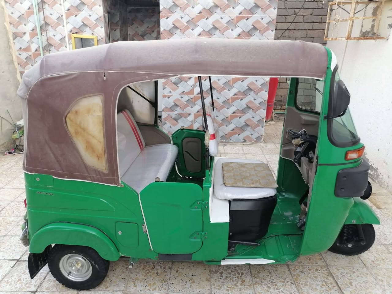 السلام عليكم
تكتك لبيع كفاله عامه
موديل 21 
السعر الاتصال او مراسله
***********
