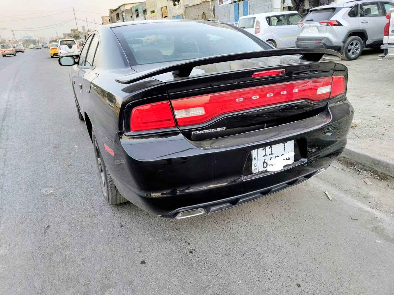 السلام عليكم .. للبيع فقط ..دوج جارجر 2014 اصل الون اسود محرك 3600 سته سلندر كير عصه . رقم بغداد الجديد   وارد امريكي ضررها جاملغ ايسر وبنيدمبدل اصلي ومصبوغ  وبيها صبغ من امريكا جاملغ خلفي صفحه السايق طاك بيها ايرباك السياره ماشيه 80 الف مايل حقيقي وين ماتريد افحص المشي استخدام شخصي مامشتغله تكسي جير ومحرك بلادي سيرفس كامل صدر امامي خلفي بلكات اي نقص مابيها .. السعر 163 $ ورقه عنوانها / بغداد السيديه  .. للاستفسار ***********
