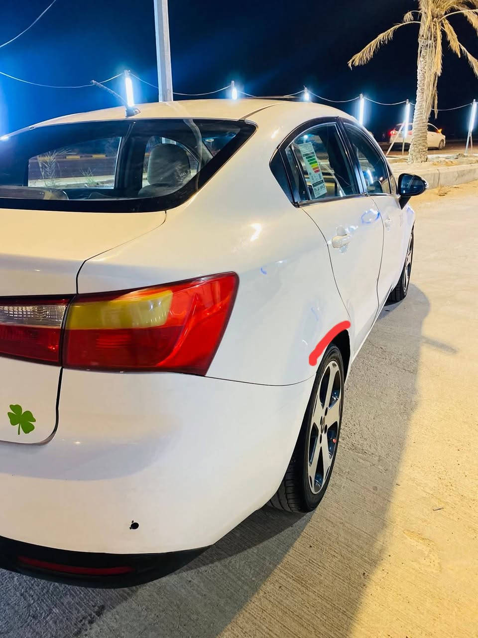 للبيع كيا ريو موديل ٢٠١٢ (خليجي) فول مواصفات سيارة 
رقم اربيل دولي شرط مداور او وكاله سيارة بيها مكان صبغ جاملغ خلفي شبر وبيها بارد سيارة مشرهن الك الباقي شوف العين  قماره بيها جراد قليل سنويه ورقم جديد مكينه ١٦٠٠ بيها بخار كير تبريد حداديه كهربائات وتخم تاير كفاله مكانها نجف كوفه بيع او مراوس عادي السعر ٧٩ بيها مجال ***********
