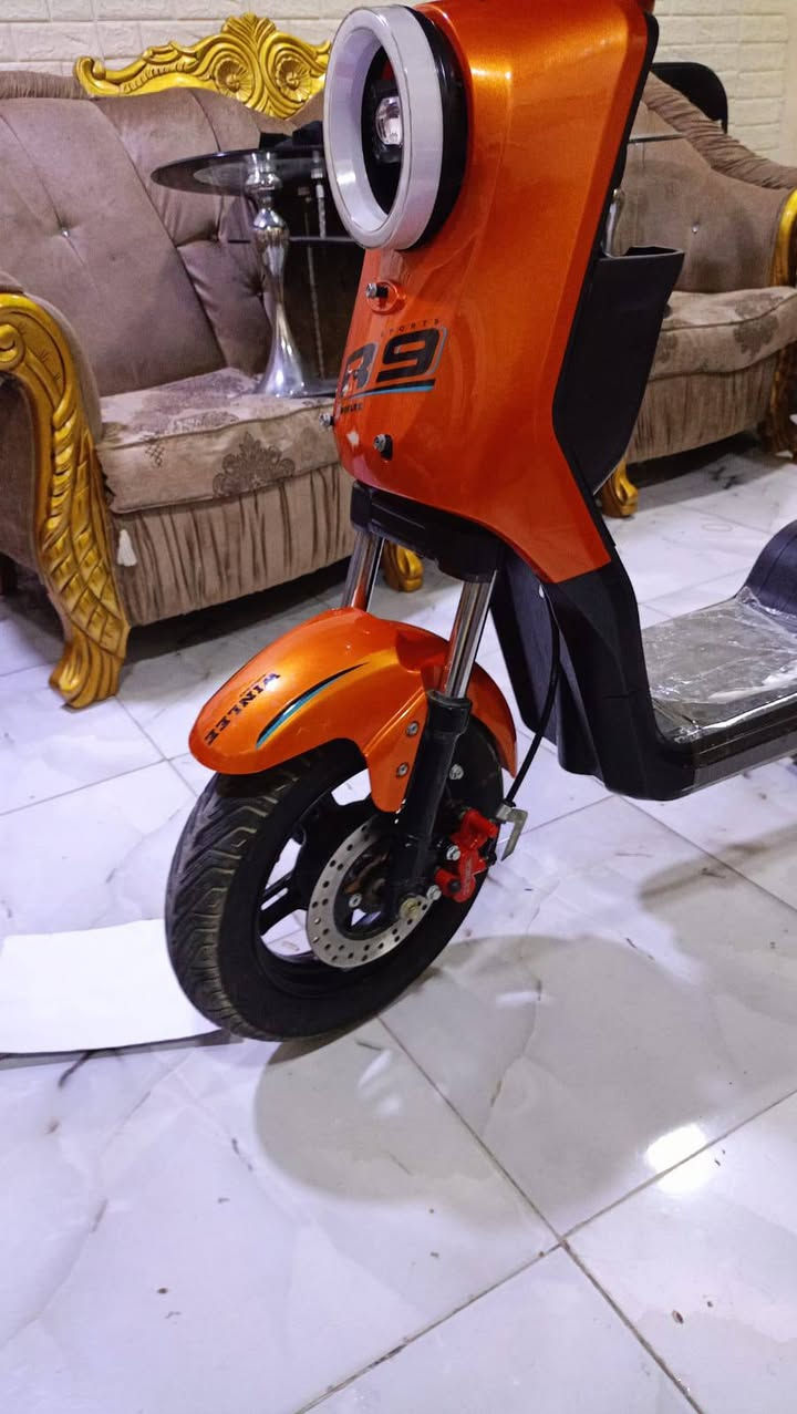 دراجه شحن ار 9كلش نظيفه وبطاريات كبار حجم32جدد قويات لا تصرف شحن ولا متفوخات سريعه وكامله كلش سعر 420بصره نواب ظباط مقابل مستشفى العسكري ***********
