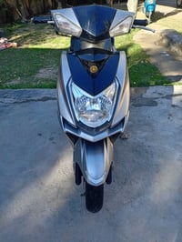 سكنز للبيع موديل 2020 بيها محرك ياباني دراجه نضيفه ماناقصه شي بس بيها ...