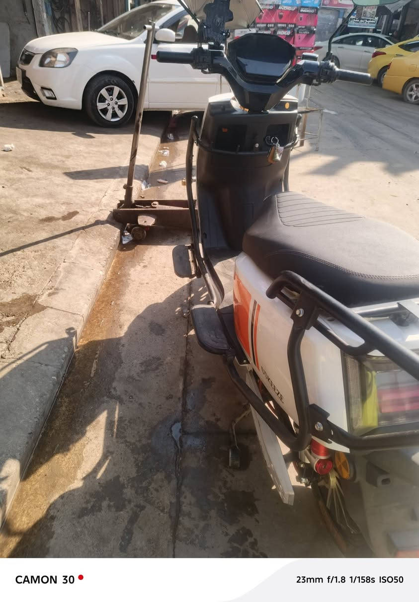 دراجه شحن الوحش 6بطاريات يقرن 14
مستعمل 3اشهر
بي فطر بل درع زغير 
800وبي مجال 
***********اسيا 
***********كورك بي واتساب 
موصل حي الكرامه
