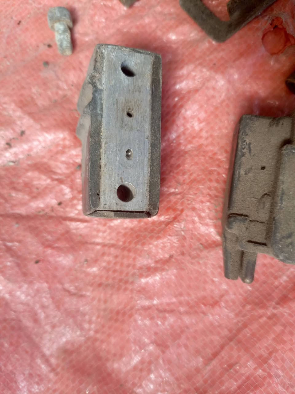 السلام عليكم نوزلات ٣ شغال مال كصه والتعيار مال هوه ميكانيكي شغال للبيع قيم وبل عافيه ***********
