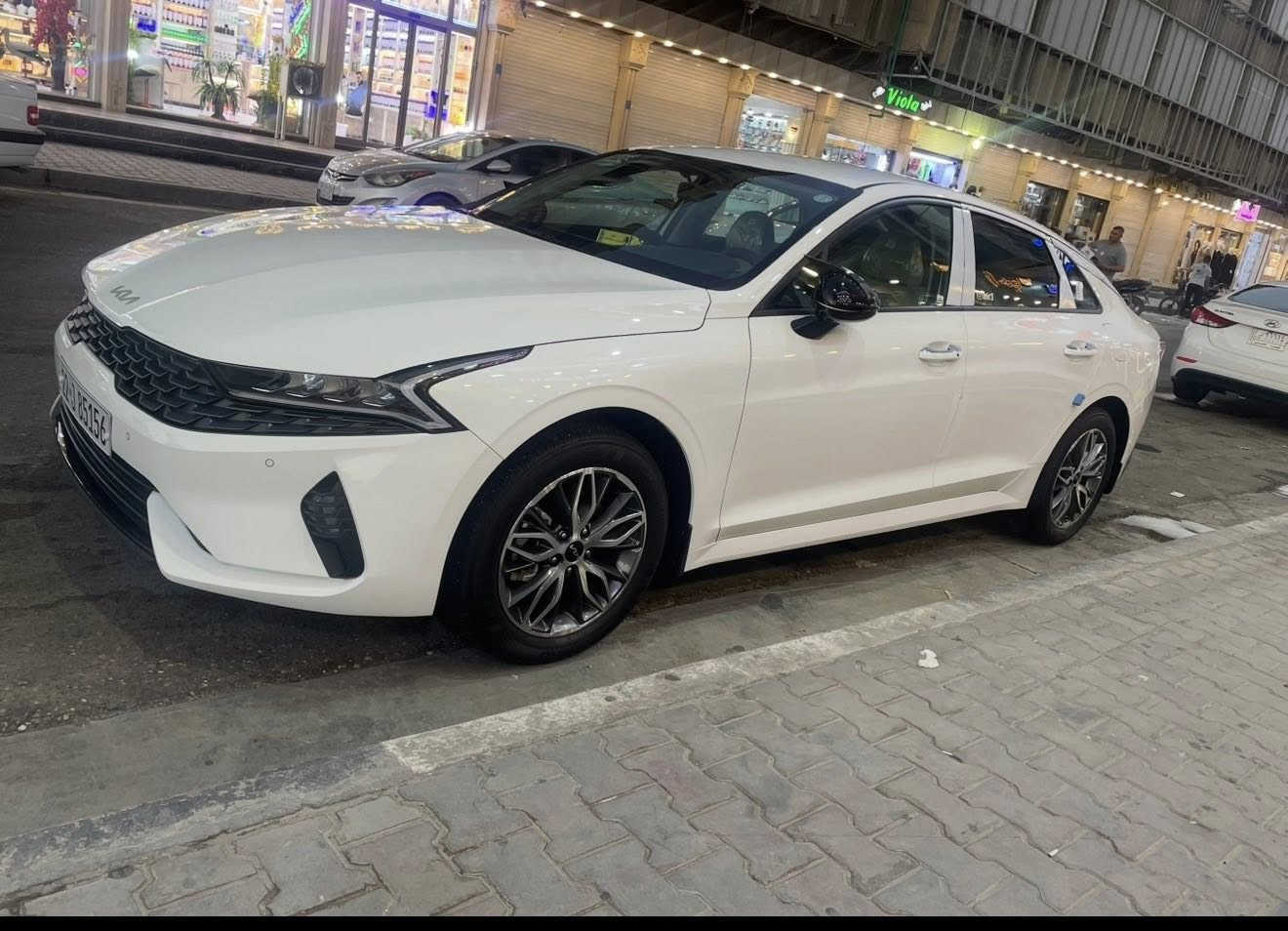 كي فايف خليجيه مكفوله.  كفاله عامه سبيره ما نازل
محرك 2000 دوش

  سياره رقم ربيل جديد  بسم شركت راوي

 ماشيه 38

  جديد كلش

 سعر 217 بيه كجال قليل. مكاني بصره
***********
