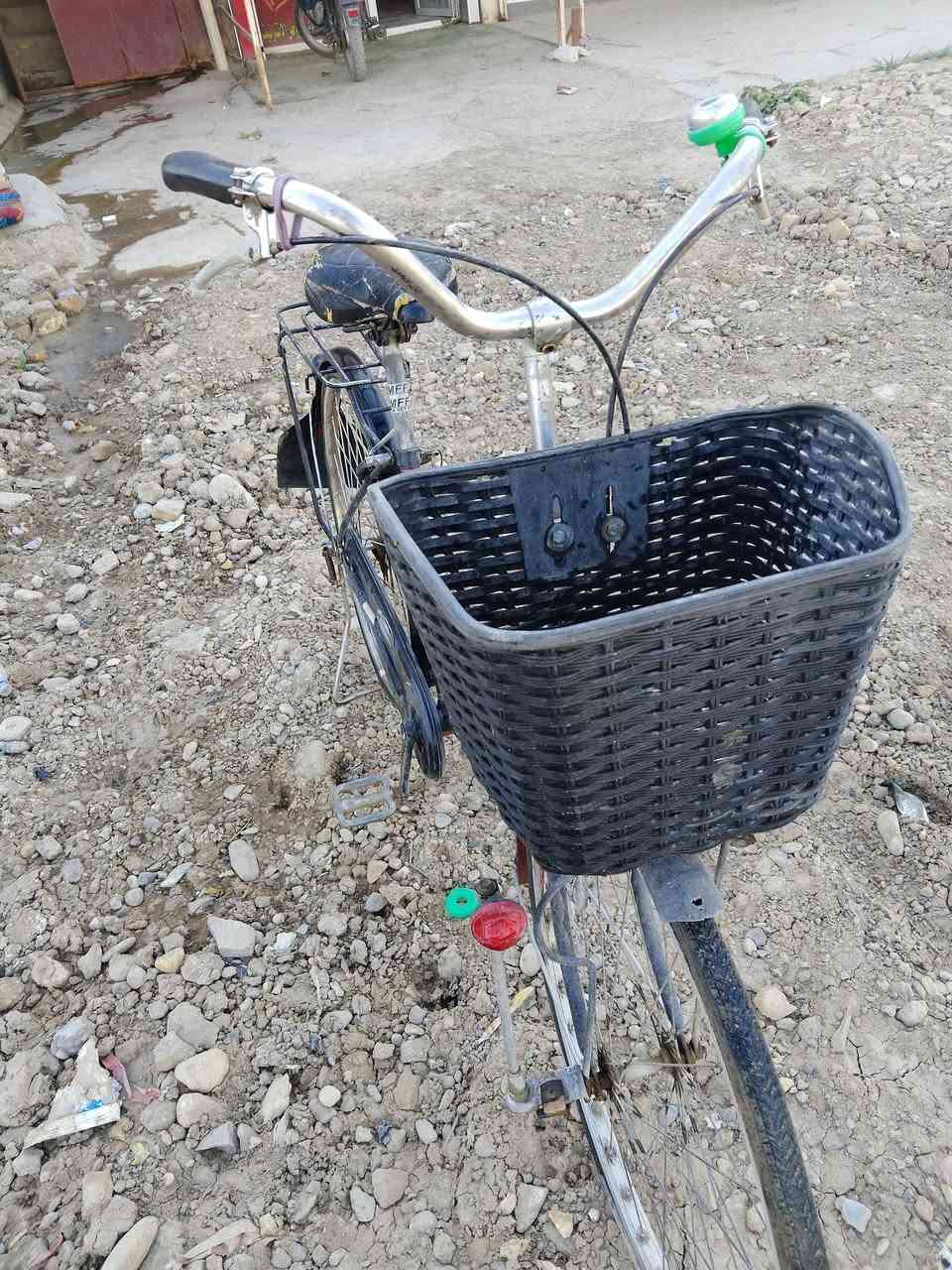 باسكل للبيع ياباني نضيف السعر 60 وبي مجال للطيبين ***********
