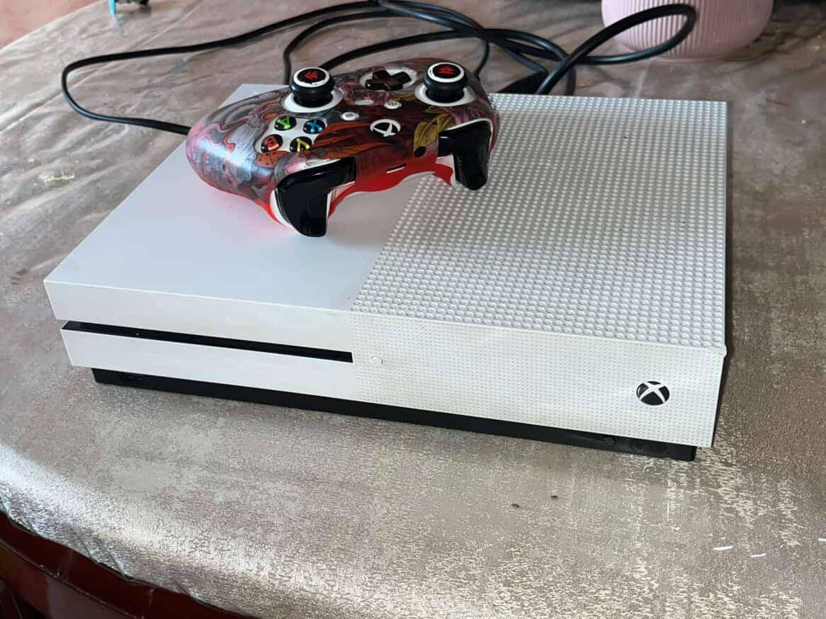 Xbox 1s 500gبليدة
مهتم يتصل0777331292


**إذا كنت صاحب هذا الإعلان وتريد حذفه لأي سبب، رجاءا أرسل رسالة إلى الدعم الفني**