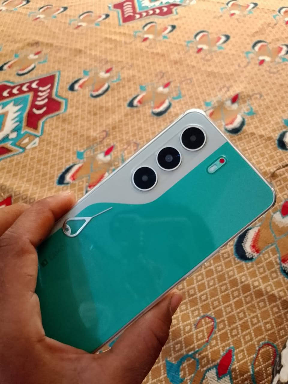 تلفون اللبيع سمه CAMON 40 Pro
والله محتاج او ريد ابيعه مكاني رفاعي سعره خاص 
او هذه رقمي ***********
