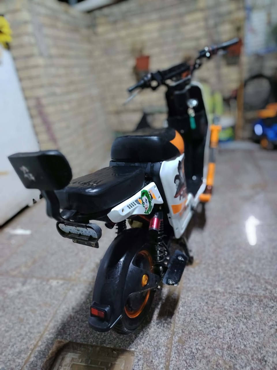 سلام عليكم من رخصه مدير الكروب
دراجه شحن

نوع HlS H900

بصمه سويج و تشغيل عن بعد

و بطاريات 5كبار

نظام R

مع قاعده مبايل و بيهه نظام شحن المبايل

و ملفهه 2000

اطلع بل شاشه اذا بيهه عطل
لايتات عالي ناصي
اشاير يمنه و يسرى و دبل اشاره
و إنذار سرقه

و ابريك خلفي امامي بل مكان

السعر 450و بيهه مجال

الاستفسار على الفيس بوك

او على هاذه الرقم

***********
