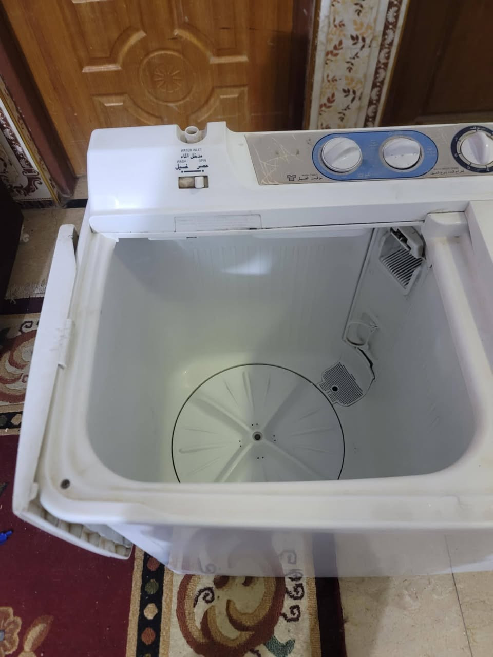 للبيع غساله هيتاشي ياباني اصلي حجم وسط 14 كيلوا حقيقي بلاديه السعر 100  و جاهزة وعلى فحص بدون اي ظرر مكاني بغداد قرب جزيرة بغداد السياحيه كميرة ويوجد توصيل داخل بغداد بأجره على مشتري ***********
