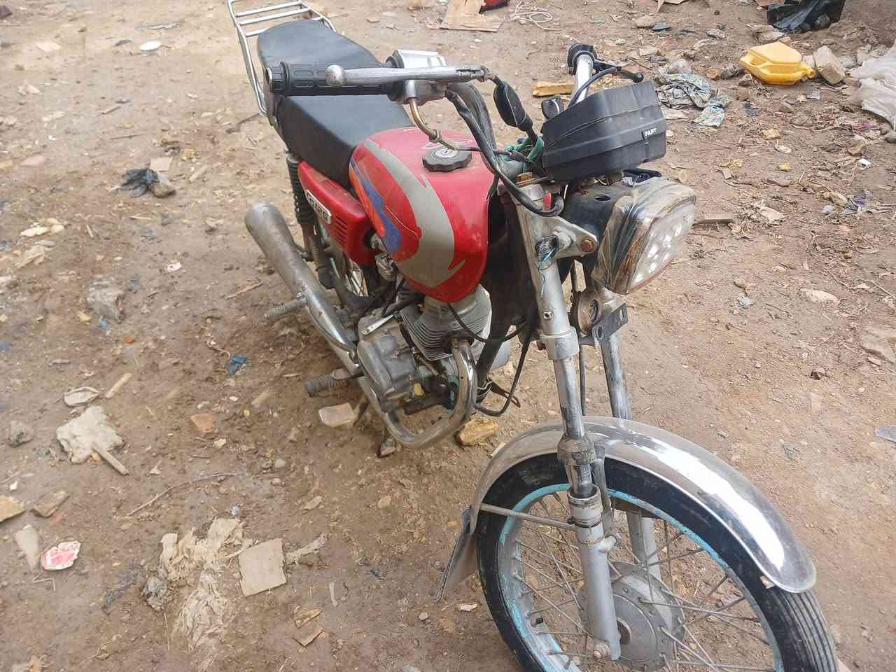 دراجه 2016 كلها شغاله اوراق وصولي دراجه شغاله من الطول للطول ما عوزها اي نقص موديل 16ه دراجه اوراق اصولي السعر 400 وبيها مجال المكان الشاطره رقم الموبايل 078045 05708
