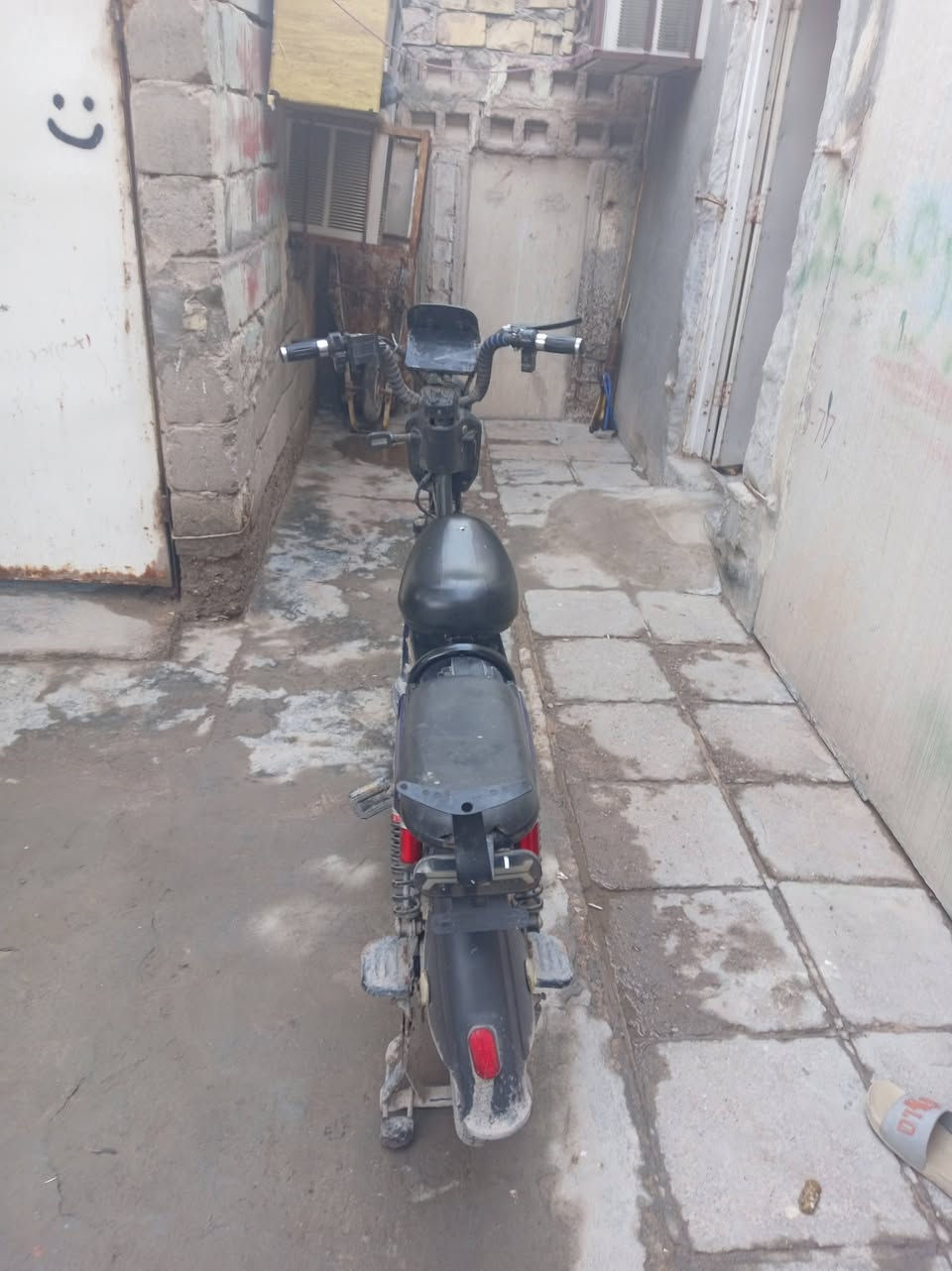 دراجه شحن سرعه 75 نظيفه السعر 300 بصره خور زبير ***********
