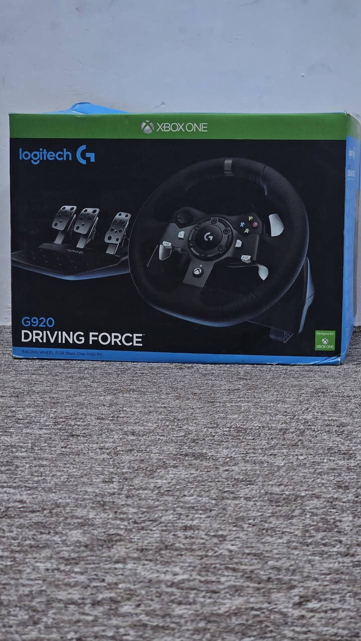 للبيع دركسون + گير  = لوجتك g920   
نسخة pc + xbox 
نظافة موضحه بالصور  استخدام جدا قليل بعدة بسليفان الشركة
Logitech g920
Driving force + shifter  

السعر 300 الف كامل مع الملحقات
مكاني نجف
***********
