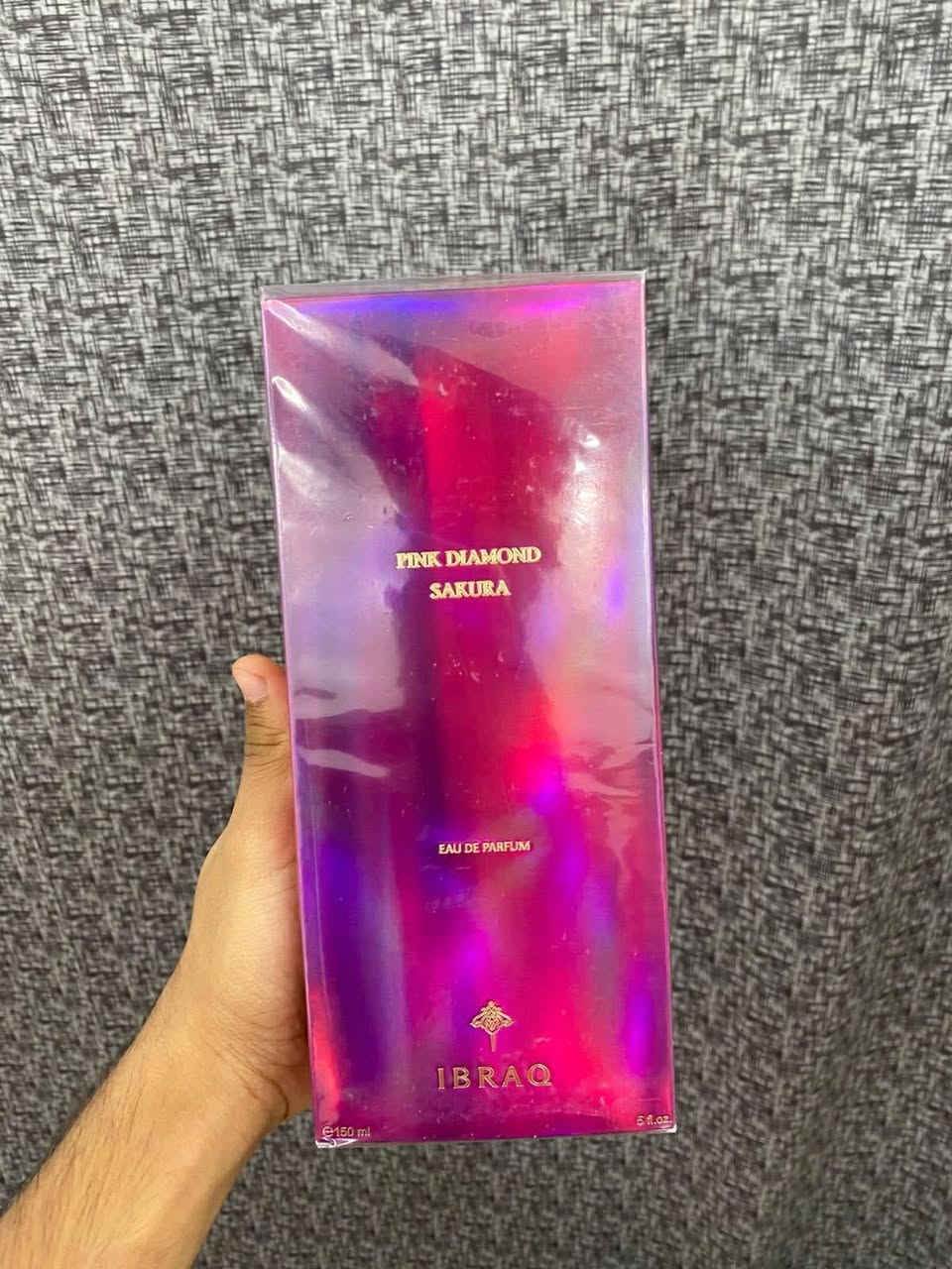 العطر الذي يترك انطباعا لا ينسى ✨🌹

حين تجتمع الفخامة مع الثبات، تكون النتيجة عطراً يرافقك في كل مناسبة ويمنحك حضوراً يلفت الأنظار.

اختر عطرك المفضل واستمتع بتجربة استثنائية تليق بذوقك. 🖤

عطور ابراهيم القرشي الاصلي والتوصيل مجاني


**إذا كنت صاحب هذا الإعلان وتريد حذفه لأي سبب، رجاءا أرسل رسالة إلى الدعم الفني**