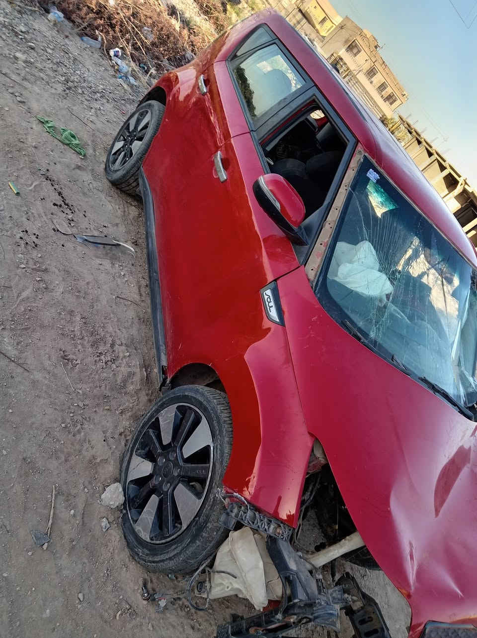 🚗 للبيع

سيارة صالون موديل 2015
رقم إنكليزي بغداد

📍 السيارة حادثة (ضربة أمامية جاملغ)
السايق  سابقاً

🔧 حالياً بيها:
 + صفحة + بجم

⚙️ المواصفات:
فول مواصفات – عدا فتحة سقف – بصمة

📌 البيع على وضعها (حادث)
📍 الموقع: كربلاء

للتواصل خاص او وتساب ***********
