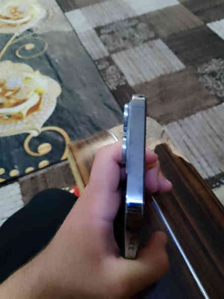 سلام عليكم اخوان آيفون 13 برو ماكس لون بحري مميز جهاز مكفول شركه كلشي مامبدل بطاريه 84 شرط عل حاسبه تفحص إذا بي شي مبدل تاخذه بلاش وتروح ذاكره 256 نموذج Mأمريكي  مكان رمادي 5 كيلو السعر 750 وبي مجال بصيط وإذا مايعجبك سعر اعبر المنشور تلفون جديد معنه الكلمه *********** وشراي بيك خير ودلل كارتون ويا ومطابق ويه جهاز
