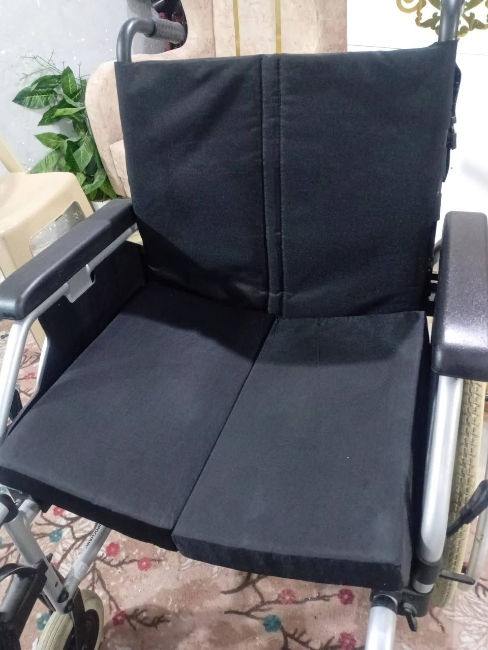 عربه معاقين جديده كلش ستخدام ١٠ إيام فقط ابيعها ب١٠٠


**إذا كنت صاحب هذا الإعلان وتريد حذفه لأي سبب، رجاءا أرسل رسالة إلى الدعم الفني**