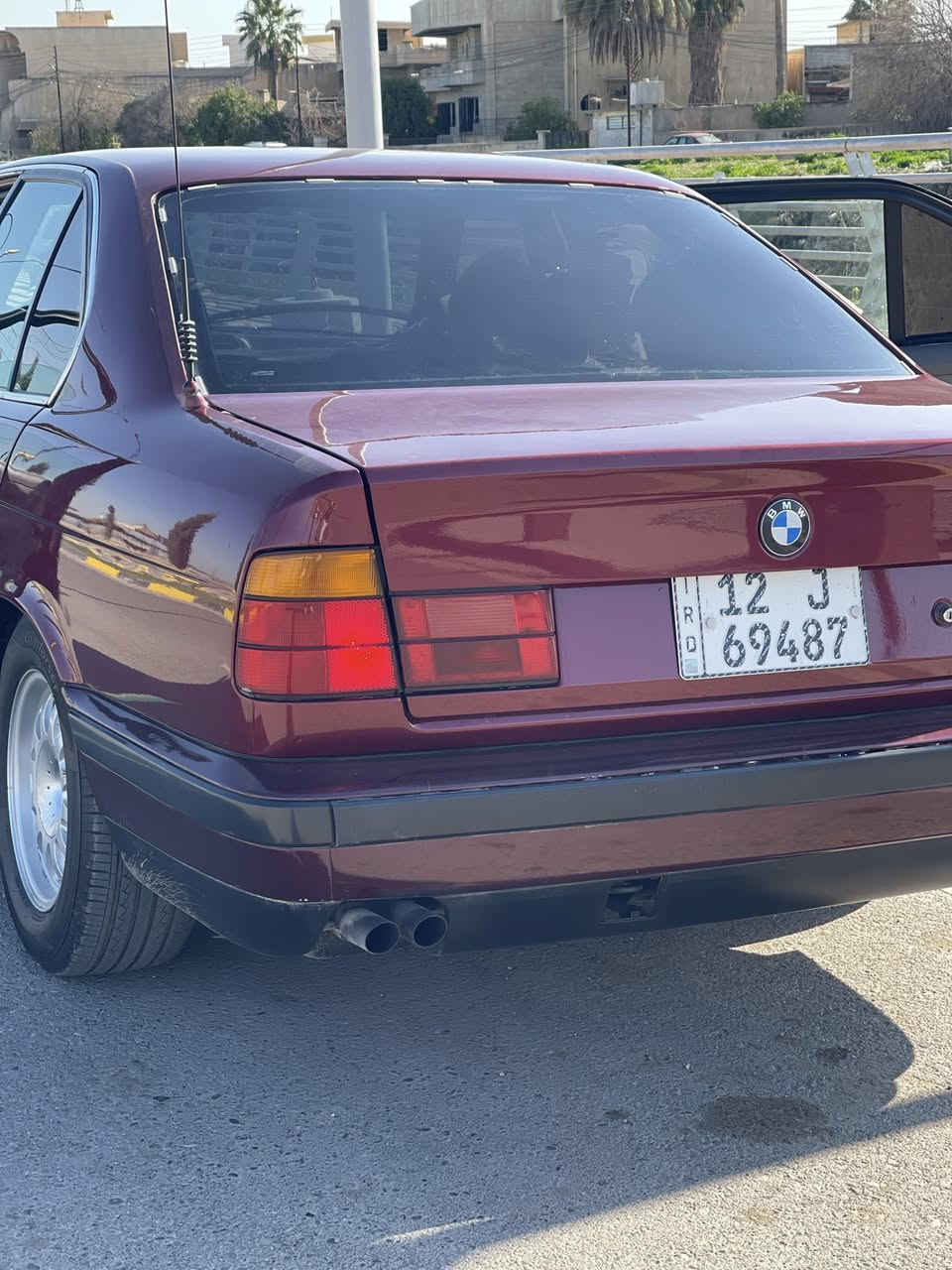Bmw 525 كير اوتوماتيك موديل
موديل 1991
اربع جامات
رقم نينوى جديد 
كير ومكينه وطخم مع طخم تاير جديد 
مصبوغه عام جماليه 
*********** واتساب
***********

