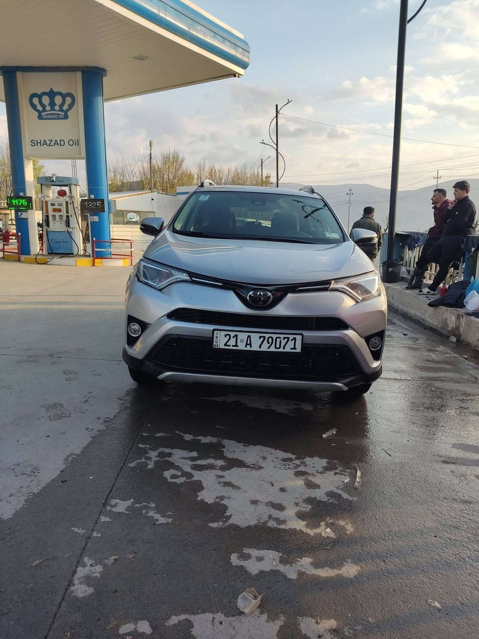 Rav4 2018
XLE 
بێ دەبڵ ئەکسل 
سەنەوی 2030 
تەنها 55000 KM ڕۆیشتوە 
دوپارچەی بۆیاغە بێ ناو گرتن 
بۆ نرخ نامە بنێرە لەخزمەتدام


**إذا كنت صاحب هذا الإعلان وتريد حذفه لأي سبب، رجاءا أرسل رسالة إلى الدعم الفني**