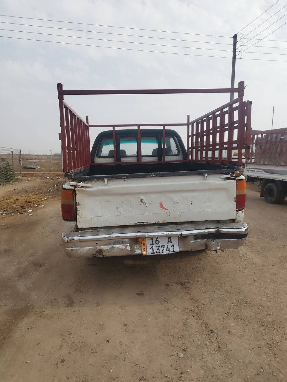 بيكم تيوته 92 مصبوغه عام
مكينه وكير واكسن وحداديه وشاصي كفاله عامه 
كهربائيّات تخم تاير دوشمه فراش كله جديد 
رقم ديوانيه مكاني عماره سعر 47 
***********
