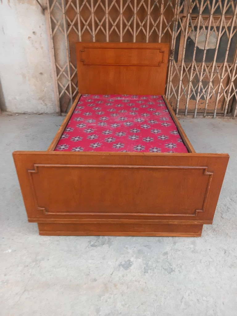 جربايه نفر مكتبه مستعمله ب 95 وبيه مجال العنوان بغداد الكرخ تقاطع درويش البياع شارع البداله الانتصارسوق اميمه فرع مجمع الرازي ع اليمنه منتصف شارع ع اليسرى خلف مي اور
***********
*********** بغداد, العراق
