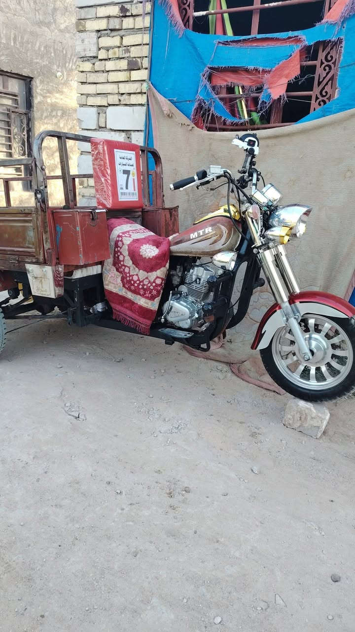 للبيع موديل ٩ رقم اسود راعيها موجود مكان ديوانيه قضاء المهناويه السعر ١٤٠٠ قفل بيها تصليح بلفخذ بصيط مو كص لا تصليح رقم الهاتف ***********
