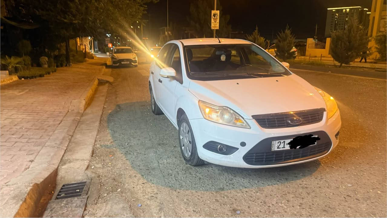 فورد فوكس ٢٠١١ سبى گير اوتوماتك جام كاره با سنوى تازه يه  گيرو مه كينه به شه رت تايه ى لوك ٣په له بوياخى هه يه *********** السليمانية, العراق
